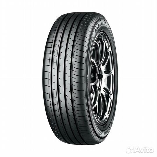 Yokohama BluEarth-XT AE61A 225/55 R17