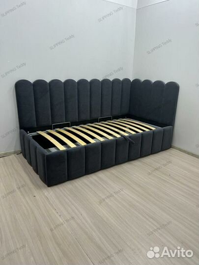 Детская кровать с мягкими бортиками