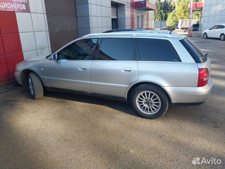 Audi A4 1.8 МТ, 1999, 220 000 км