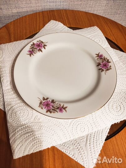 Тарелки десертные новые 12 штук Япония