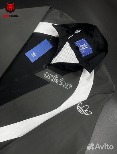 Спортивный костюм adidas