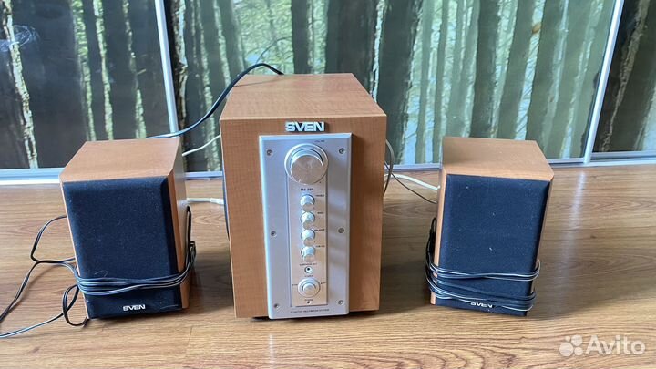 Акустические колонки Sven
