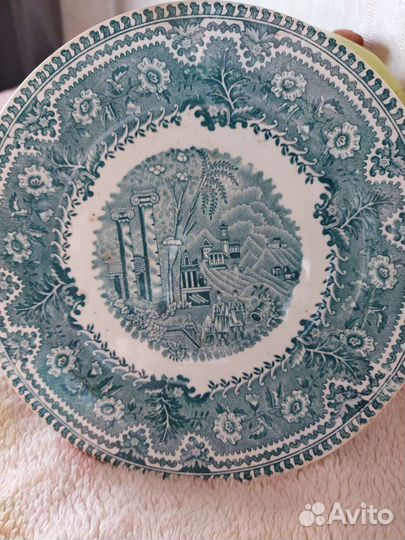 Блюдо, фаянс, печать. Фабрика М.С. Кузнецова