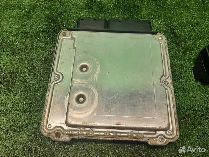 Блок управления двс volkswagen Touareg (7L) 2006