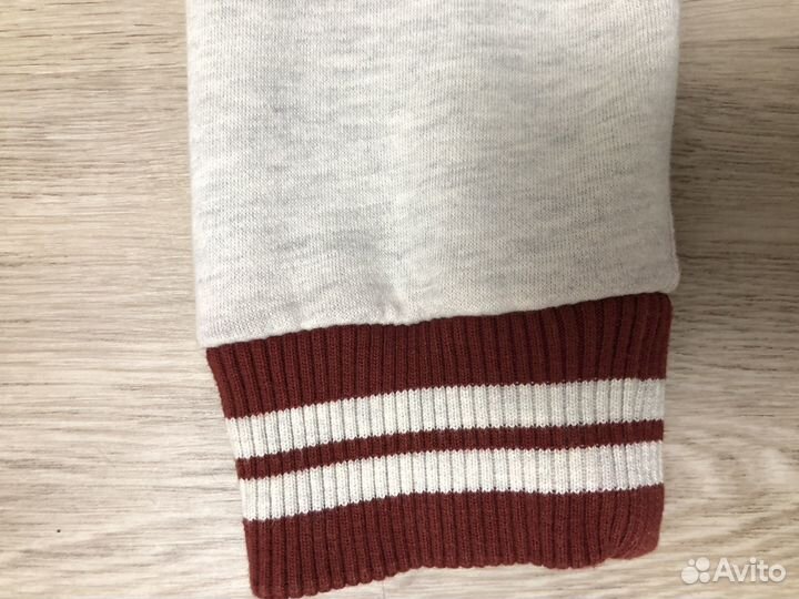 Бомбер на флисе hm 134/140