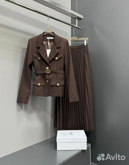 Костюм женский Valentino