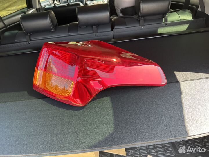 Правая наружны фара тойота рав 4 2013