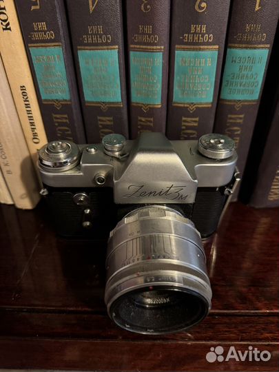 Фотоаппарат пленочный Зенит М3