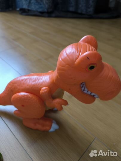 Динозавр на батарейках