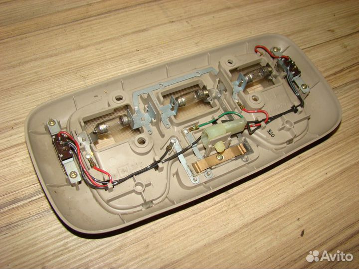 Плафон потолка беж Toyota land cruiser 100 99