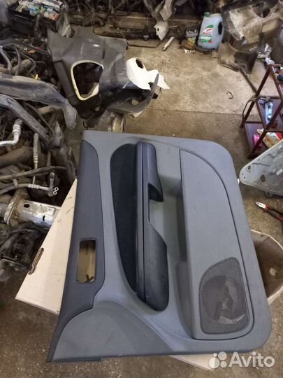 Дверные карты Ford Focus 2 рейст