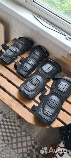 Защита коленей и локтей