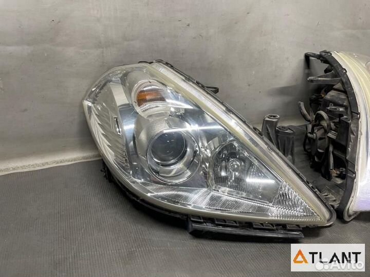Фара передняя nissan tiida