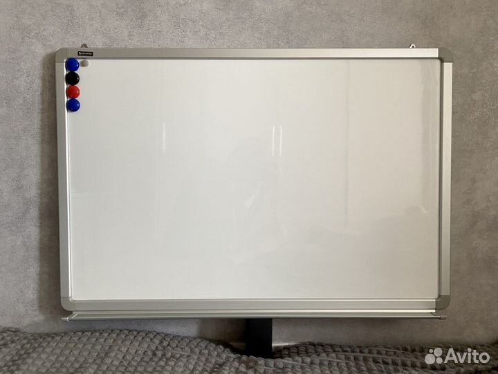 Магнитно маркерная доска