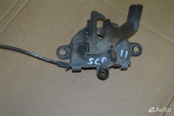 Замок капота Toyota Platz (scp11) 1999-2005