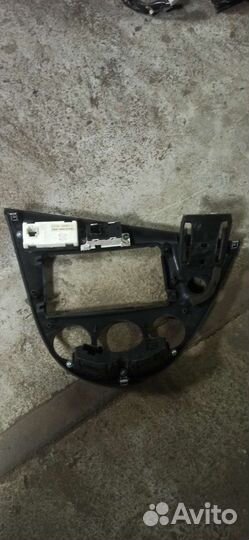 Центральная консоль focus 1