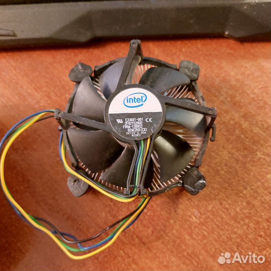 Intel E33681-001 кулер для процессора
