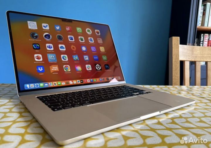 Macbook air 15 m2 256