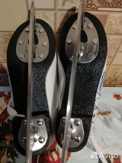 Коньки фигурные