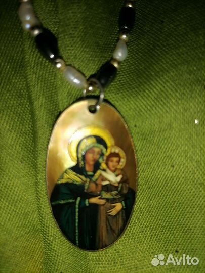 Панагия - роспись на перламутре