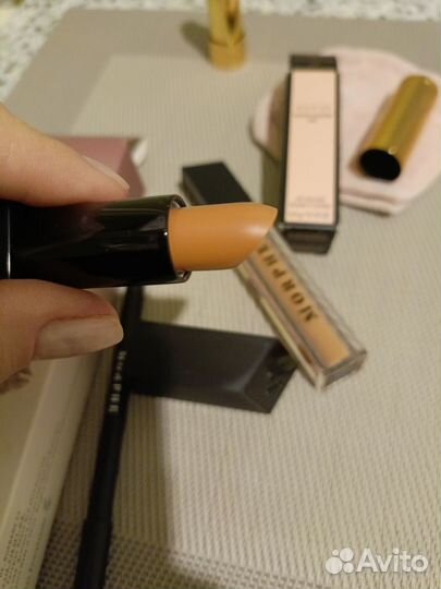 Помада для губ блески