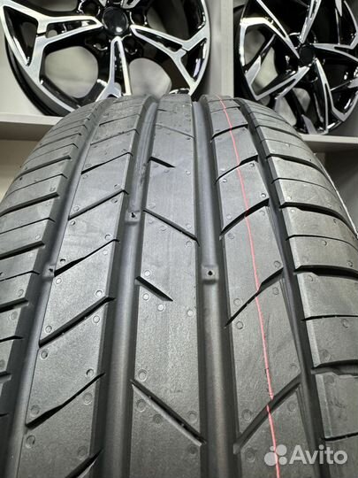 Kumho Ecsta HS52 215/45 R17 91W