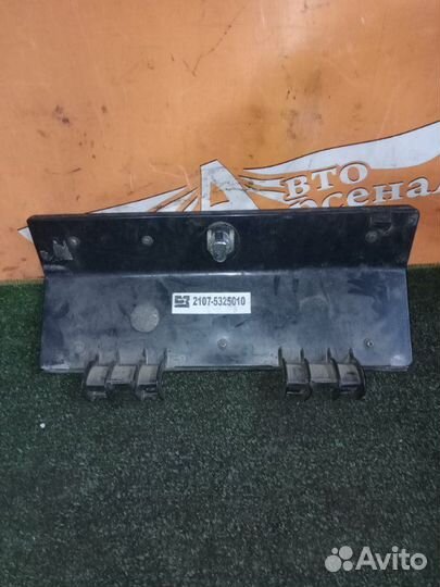 Крышка бардачка Ваз 21043 2103 2004