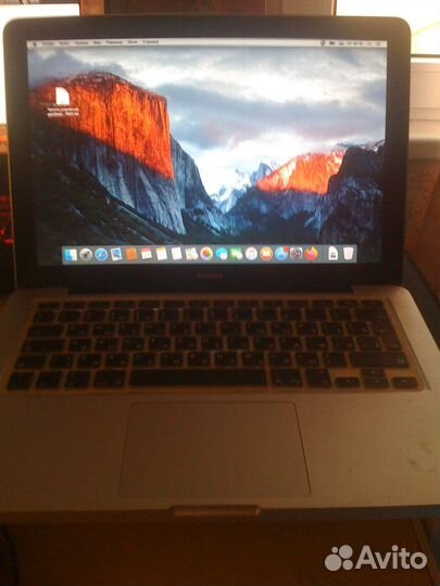 Продам macbook 13 2008 год