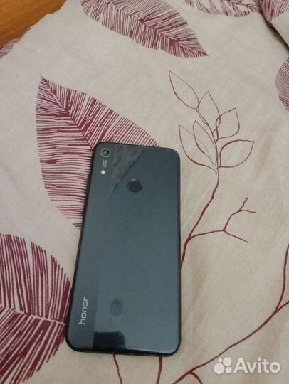 Телефон Huawei 8а