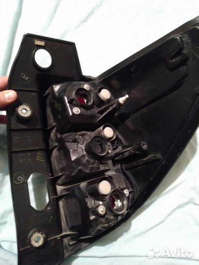 Фонарь задний (левый) на Субару Форестер