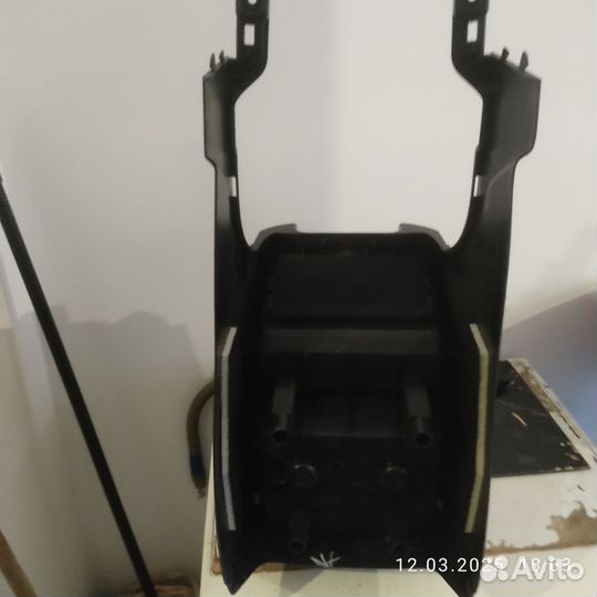 Подлокотник toyota land cruiser 120