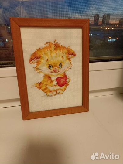 Картина вышивка Котенок с сердцем