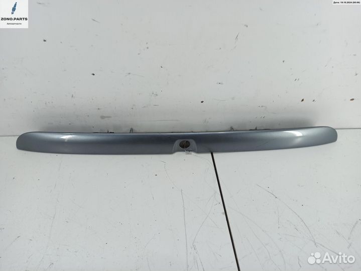 Накладка подсветки номера 8D9827574 на Audi A4 B5 (1994-2001)