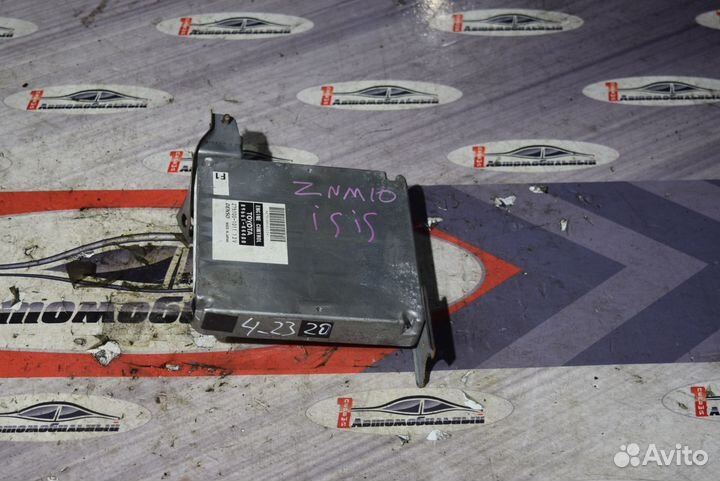 Блок управления двс c Toyota Isis ANM10G 1AZ-FSE