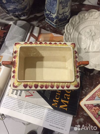 Бисквитница майолика антик