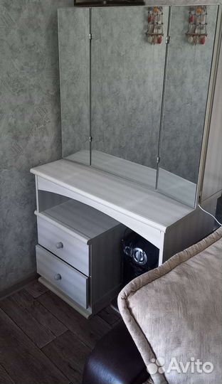 Трельяж с зеркалом