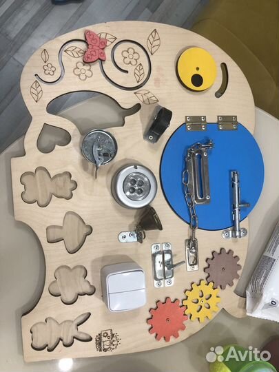 Доска бизиборд