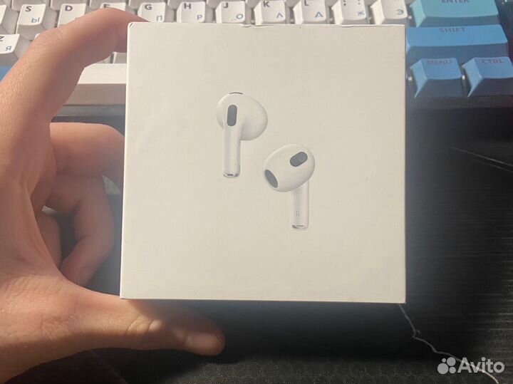 AirPods 3 Lightning Charging Case