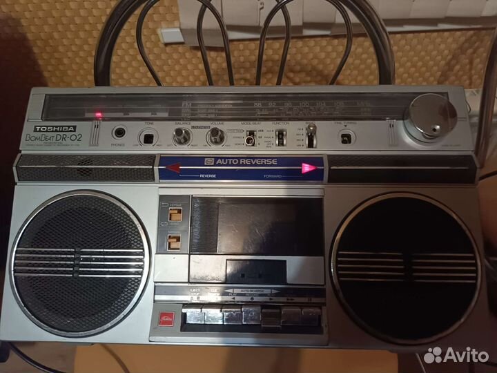 Кассетный магнитофон toshiba BomBeat DR-02