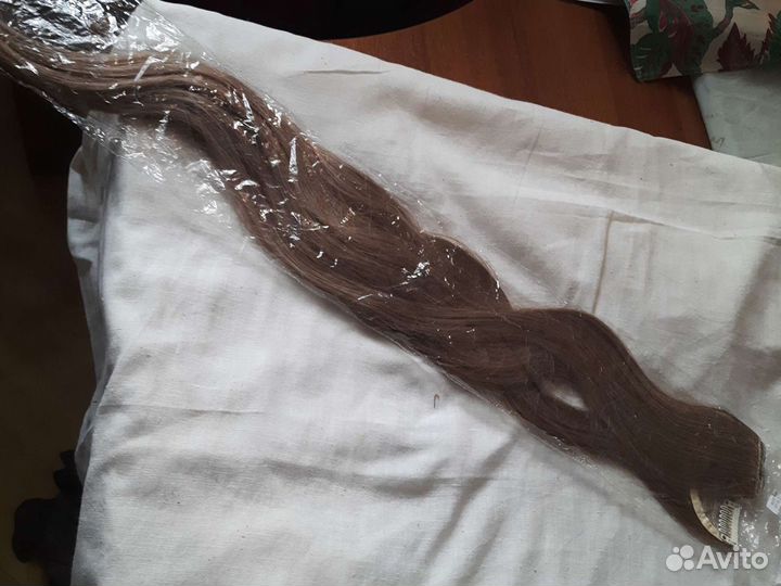 Волосы на заколках