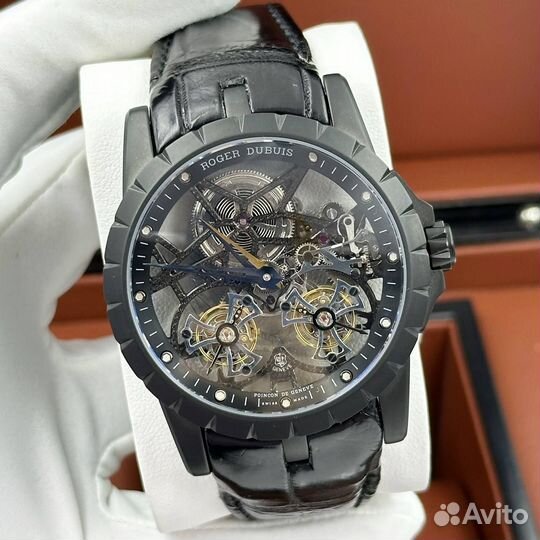 Часы класса супер Roger Dubuis Excalibur Double