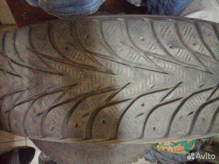 Yokohama Ice Guard Stud IG35 215/70 R16