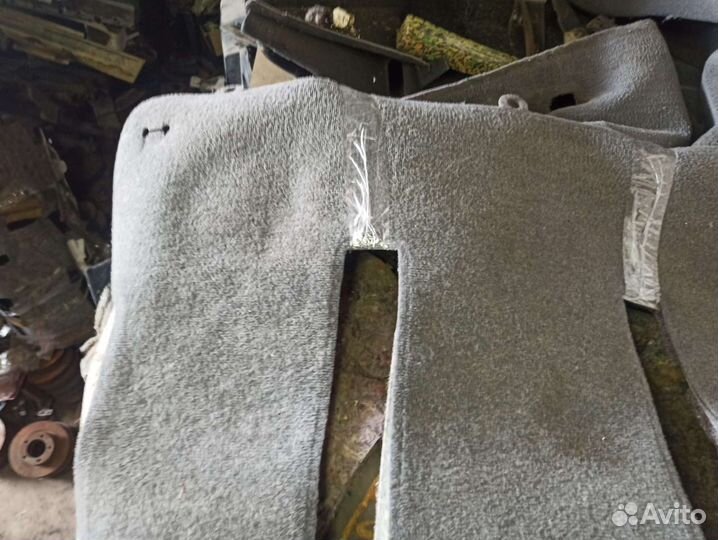 Ковролин багажника Toyota Prado 120