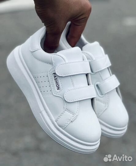 Кроссовки детские