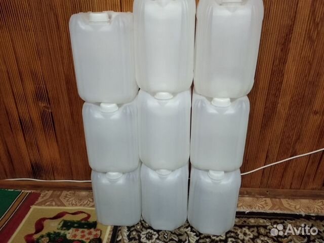 Канистры пластиковые новые пищевые под воду 10 л