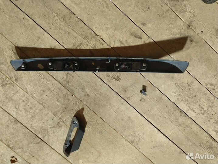 Накладка двери багажника Ford Mondeo 3