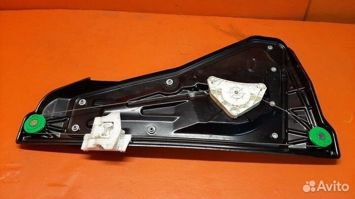 Стеклоподъемник двери задний правый Land Rover