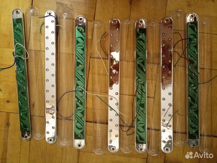 Реле, конденсаторы, водяной насос, термодатчик