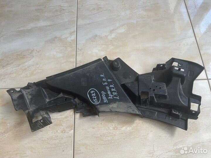 Кронштейн бампера передний правый Land Rover Range