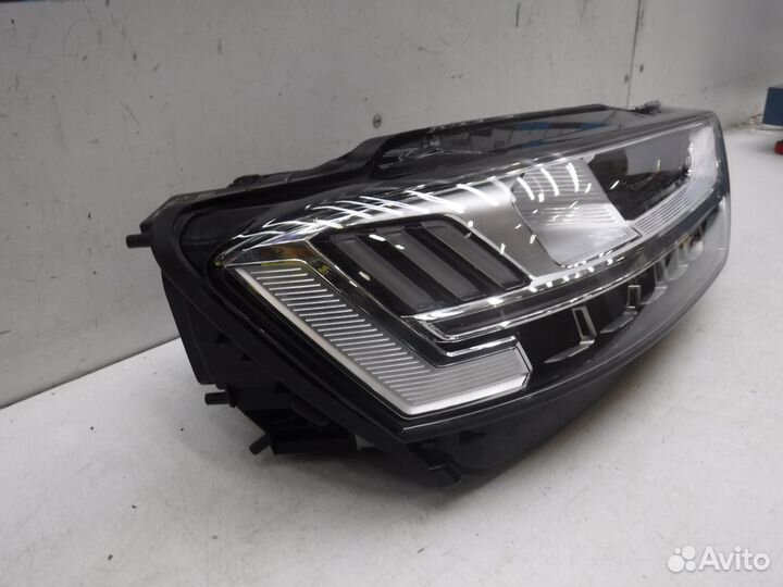 Фара правая Audi A8/S8